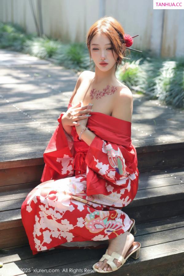   [XiuRen]高清写真图 2025.08.22 No.10683 金允希Yuki 红色和服第28张图片